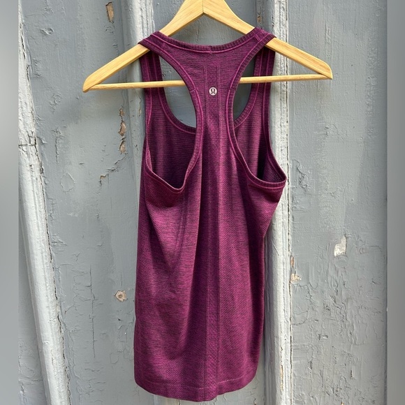 Lululemon purple swiftly tech racer back, size 4 - Picture 4 of 9